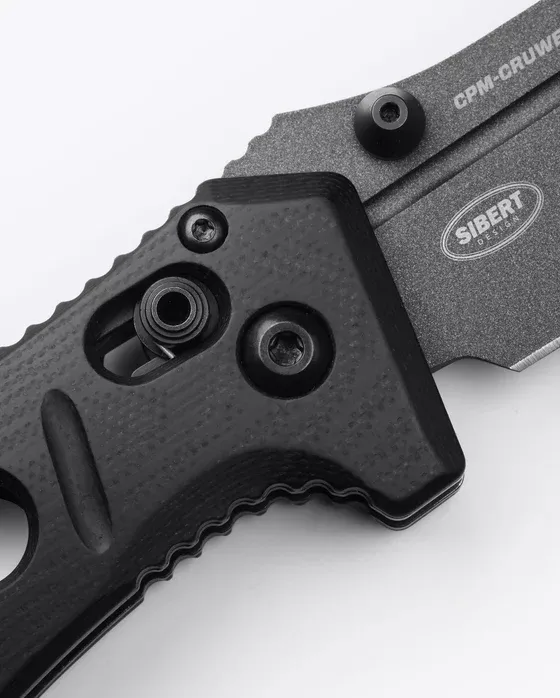 Benchmade Mini Adamas AXIS Lock Folding Knife