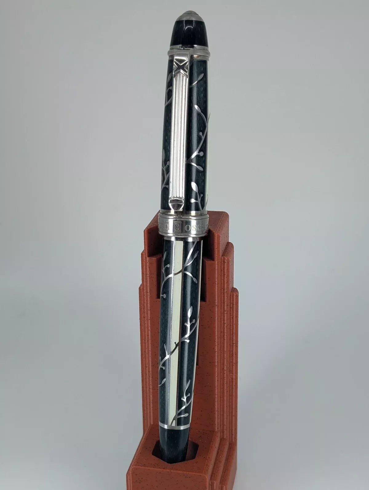 *Consignment* David Oscarson Green Trellis Rollerball Pen