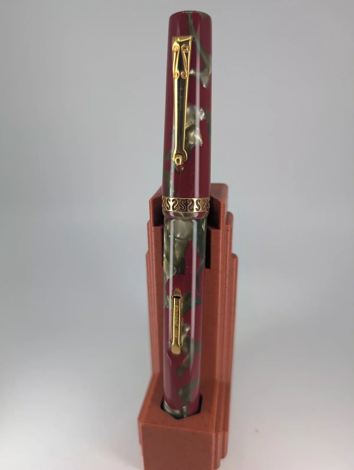 *Consignment* Delta Pompei Millennium Limited Edition Fountain Pen 18k Gold Medium Nib
