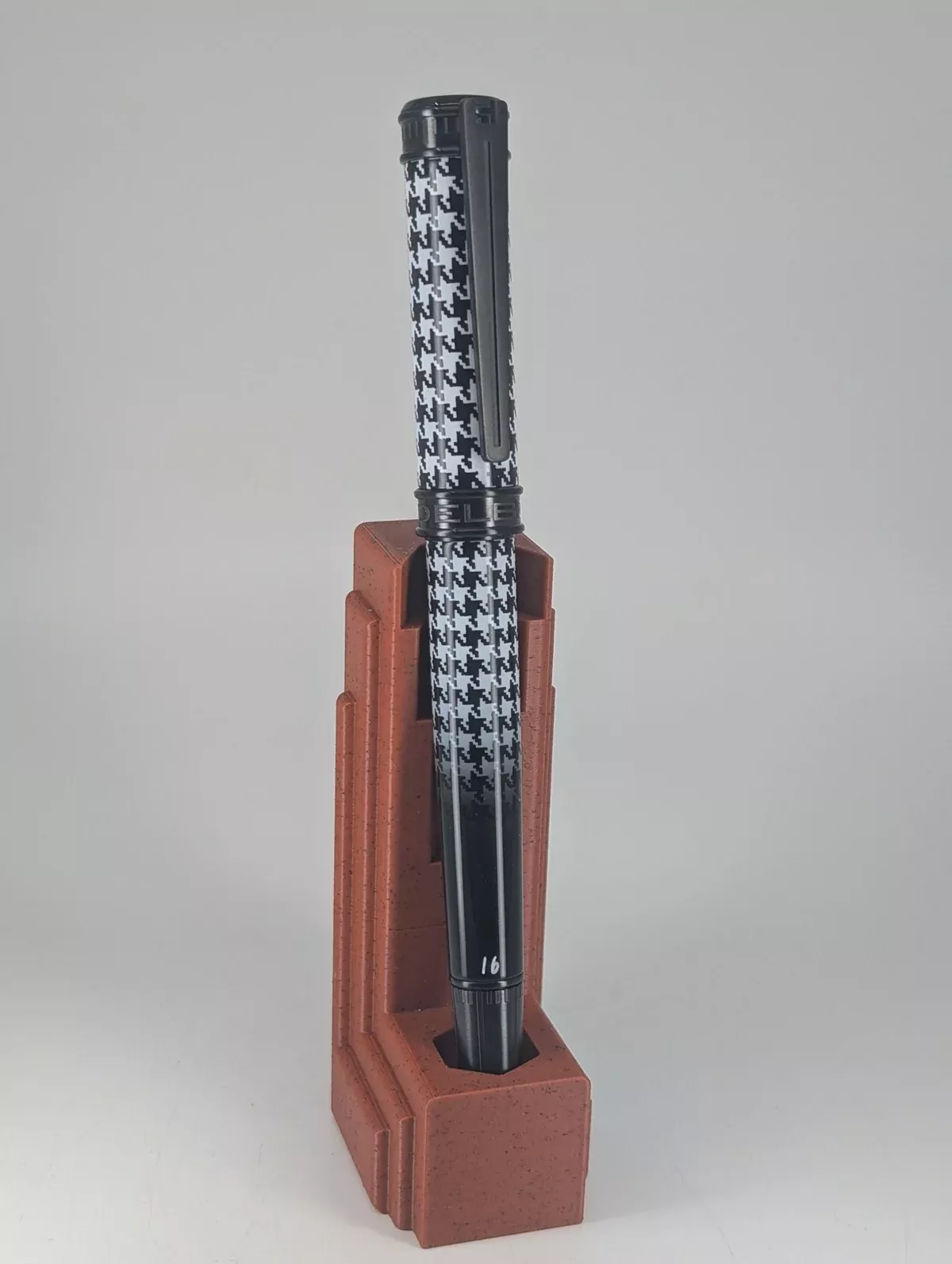 *Consignment* Edelberg Bespoke Pied de Poule Fountain Pen Titanium Medium Nib