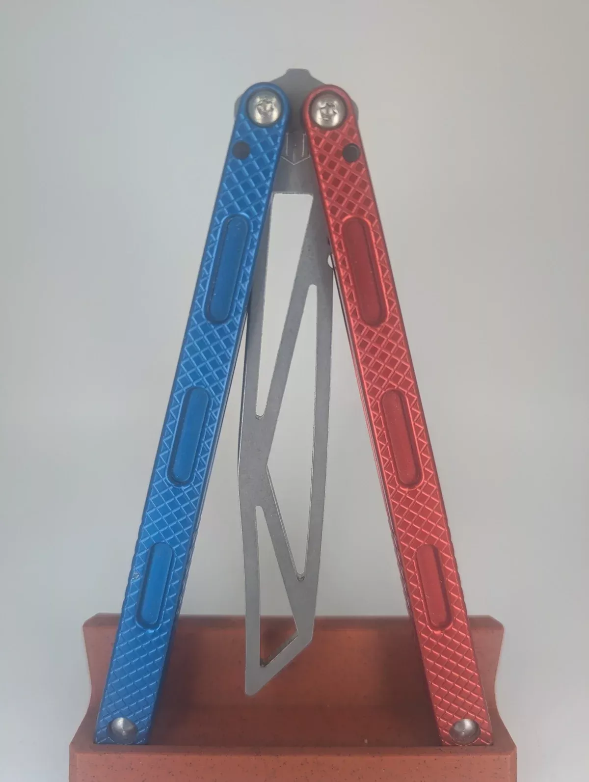 *Consignment* MachineWise Prysma Balisong Trainer Red/Blue
