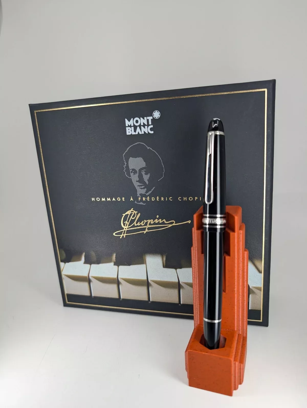 *Consignment* Montblanc Frederic Chopin Fountain Pen 14k Gold Medium Nib