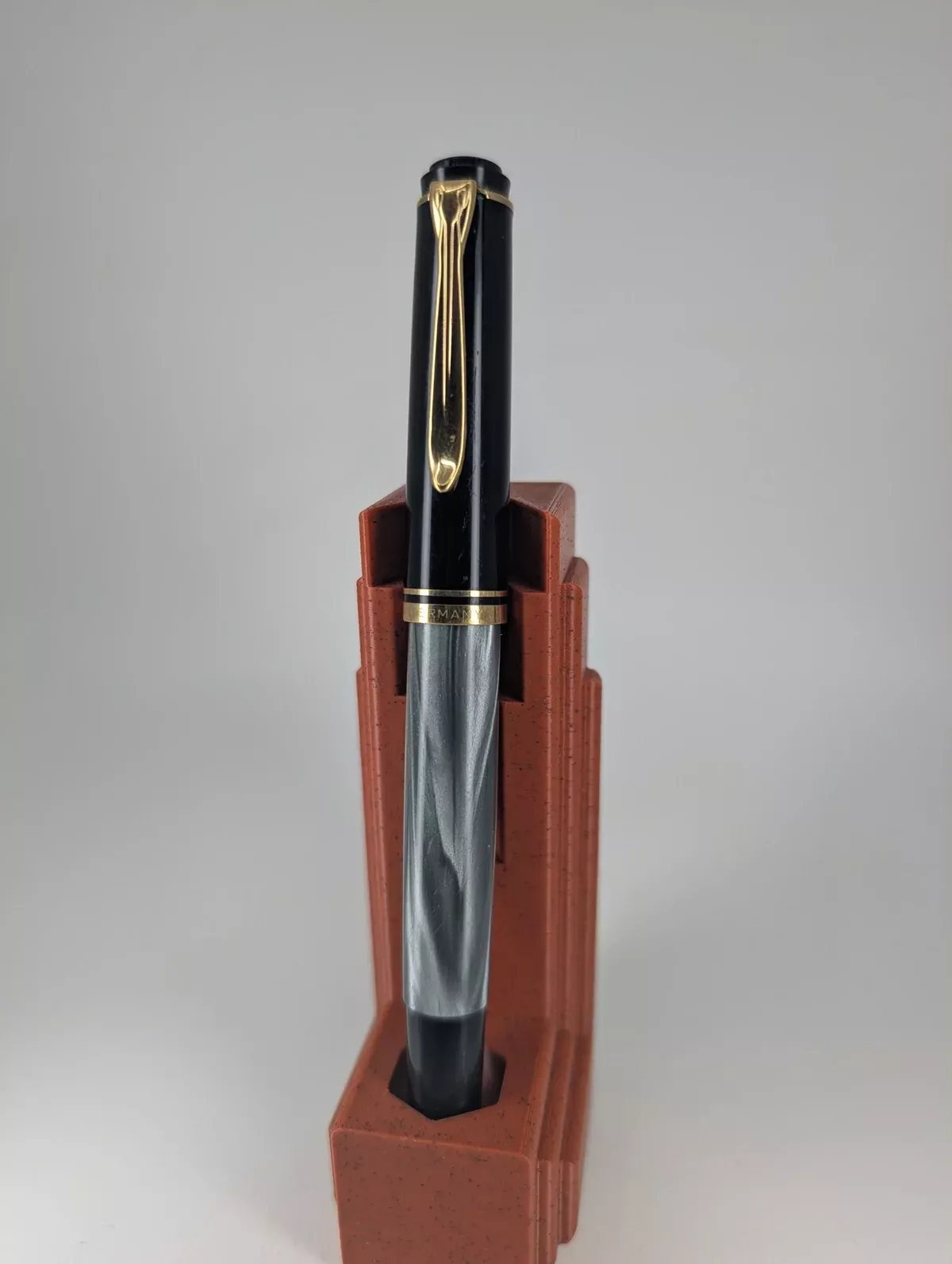*Consignment* Pelikan M200 Grey Marble Fountain Pen Medium Nib