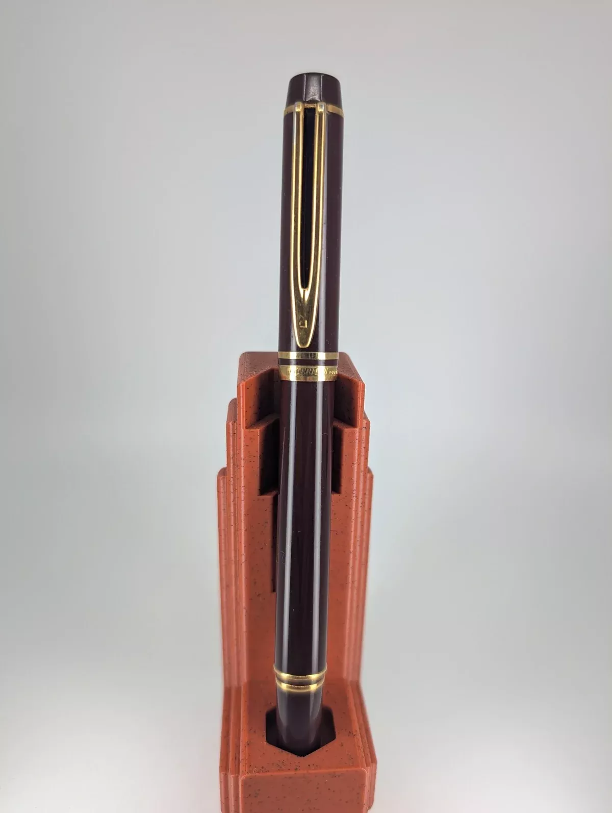 *Consignment* Waterman Le Man 200 Bordeaux Fountain Pen 18k Medium Nib