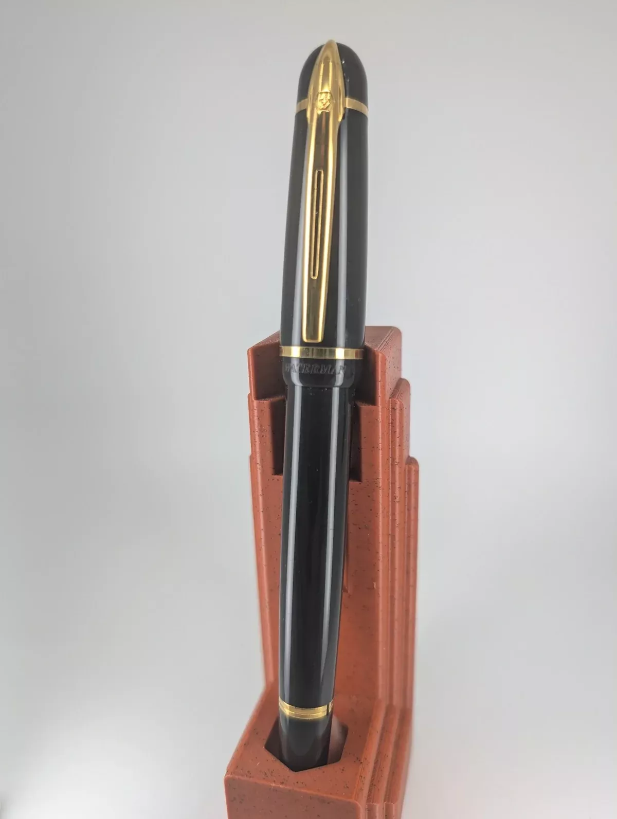 *Consignment* Waterman Phileas Black Fountain Pen Medium Nib