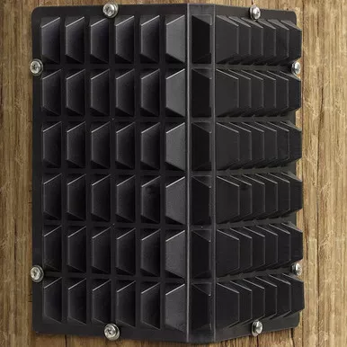 EQUI-ESSENTIAL 3-Pack Stall Corner Scratcher (470082BLK-ONE)