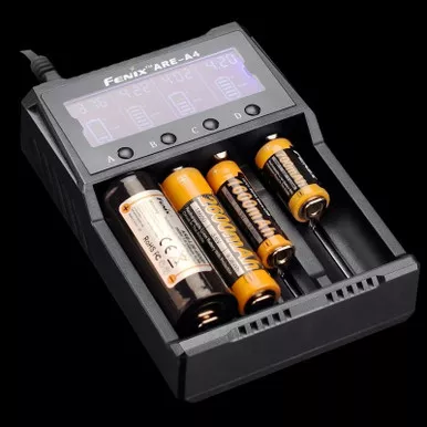 Fenix ARE-A4 Smart Multi-Charger