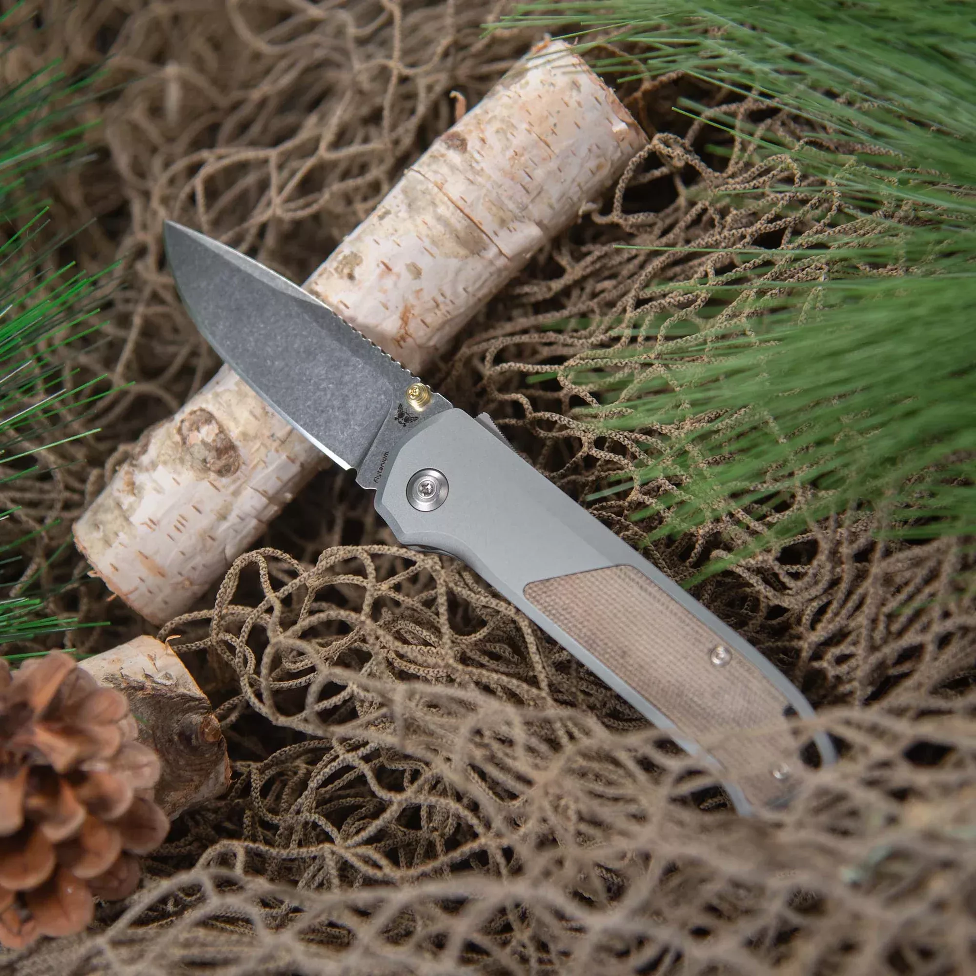 Flytanium Arcade Shark-Lock Folding Knife