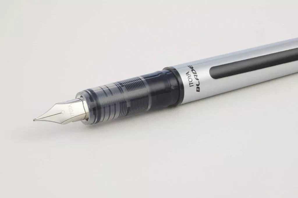 Itoya Blade Fountain Pen Fine NIb