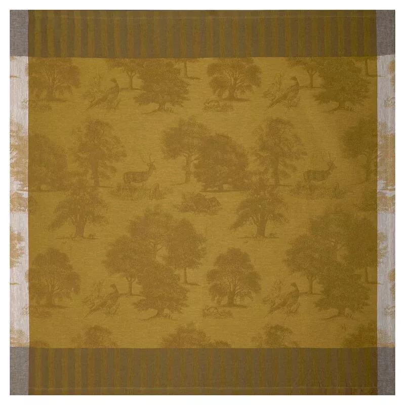 Jacquard Francais Souveraine European Linen Tablecloth