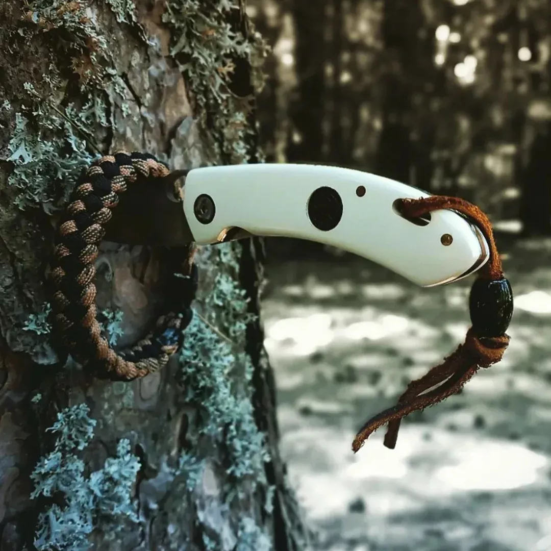 Kam Knife – T10 – N690 Steel – White Handle – Pocket Knife