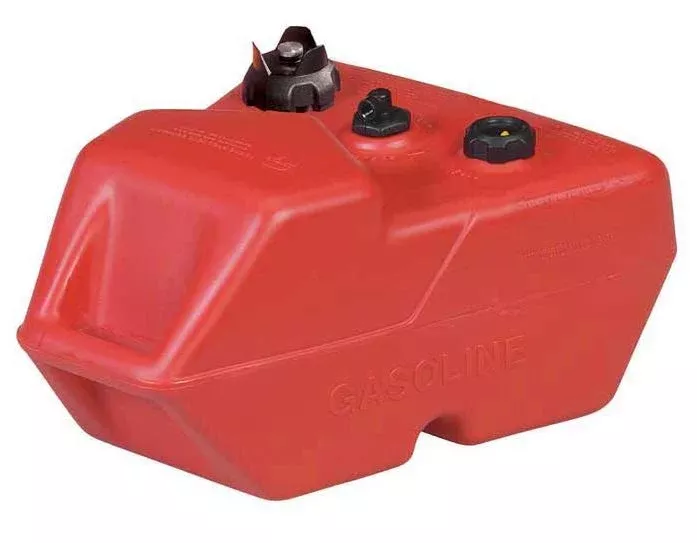 Moeller 6 Gallon Above-Deck Bow Fuel Tank• 620040LP