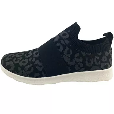 NOT RATED Jia Sneakers