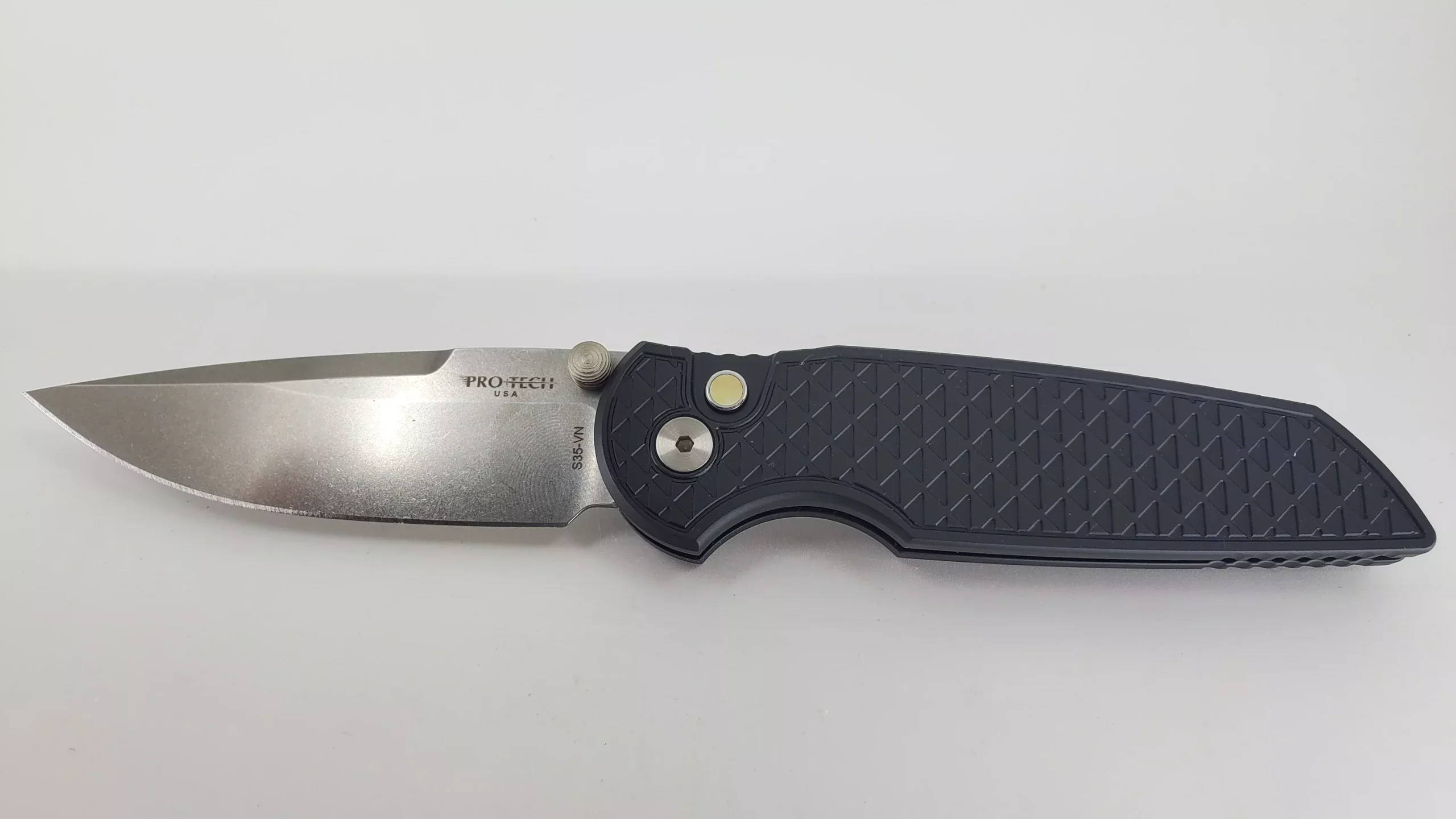 Protech Tactical Response 3 Integrity Relic Textured Handle Stonewash S35vn Double Thumbstud Buttonlock Folding Knife
