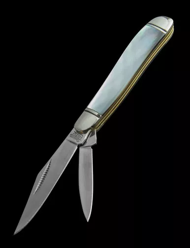 Queen Peanut Black Pearl Folding Knife