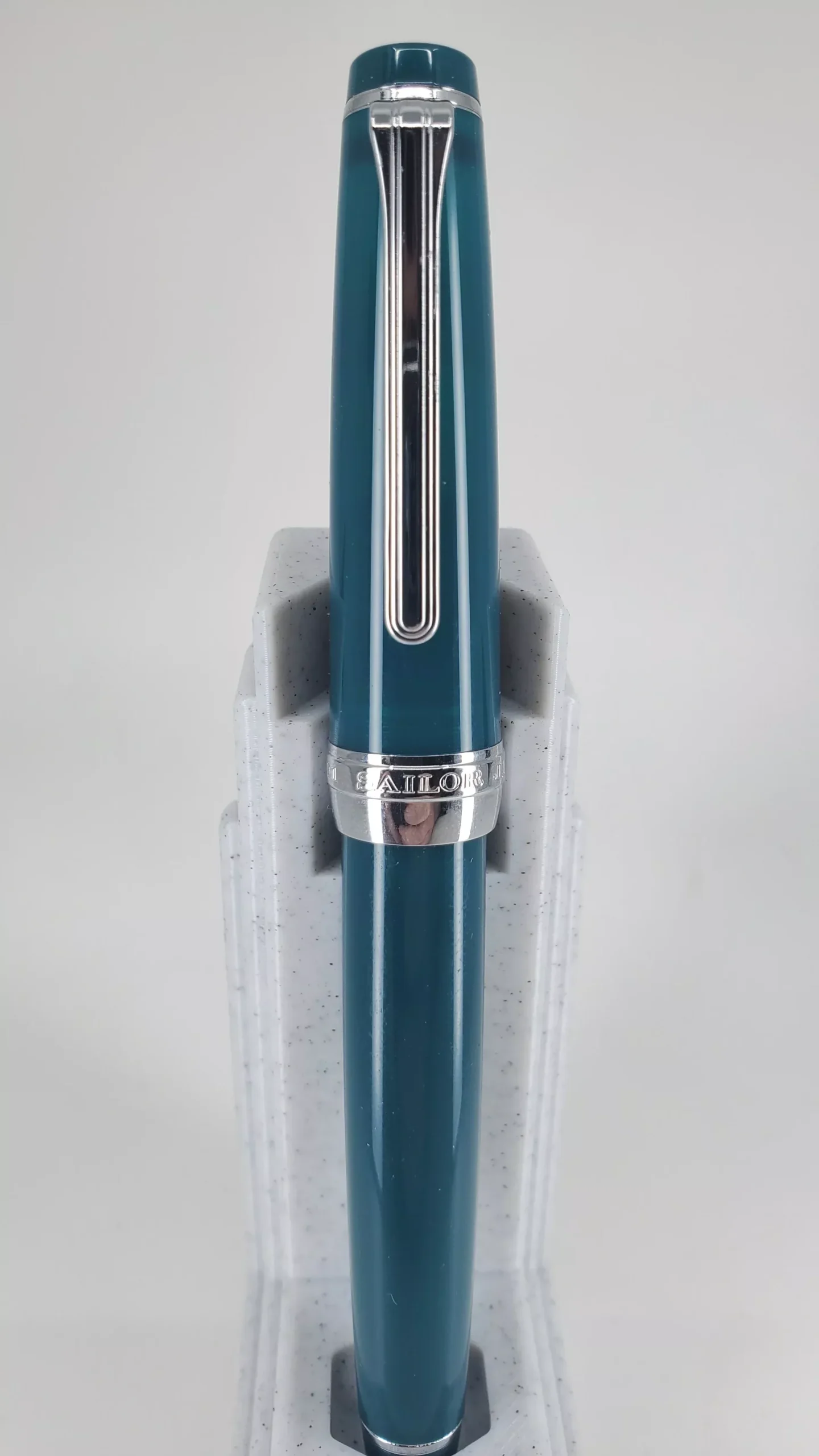 Sailor Professional Gear Slim Ocean Fountain Pen 14k Gold Medium Nib