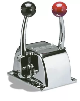 SeaStar Twin S Top-Mount Control• CH5200P
